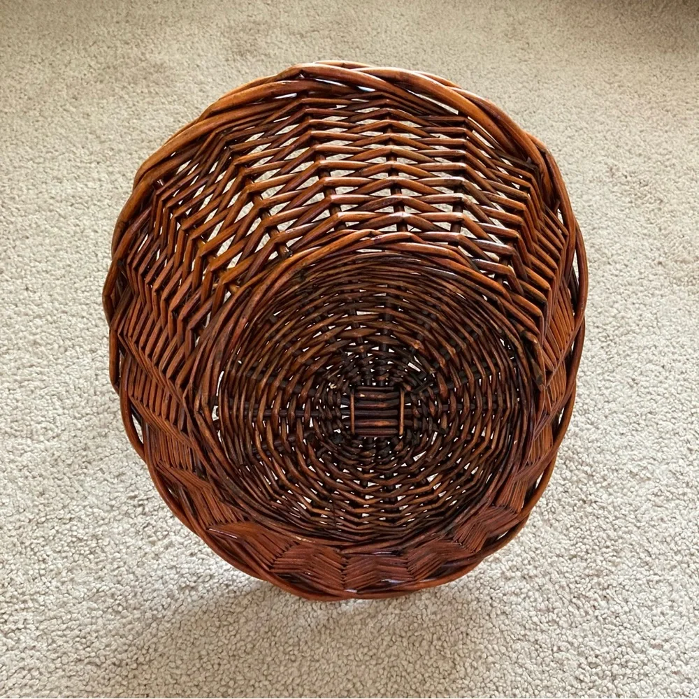 Natural Tan Brown Woven Oval Flat Basket